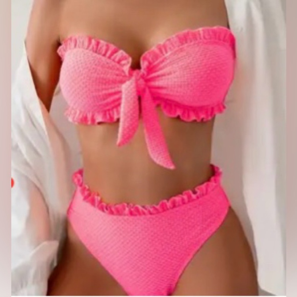 Sunset Kiss Bikini – Flirty, Feminine & Totally Beach-Ready NEW size M 💗
